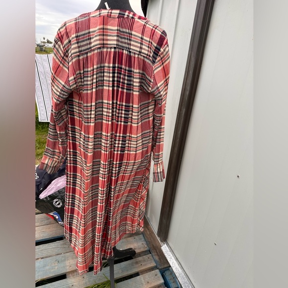 FREE PEOPLE LORALEI SHIRT WOMENS SMALL /PETITE Red Plaid Shirt - Picture 3 of 12